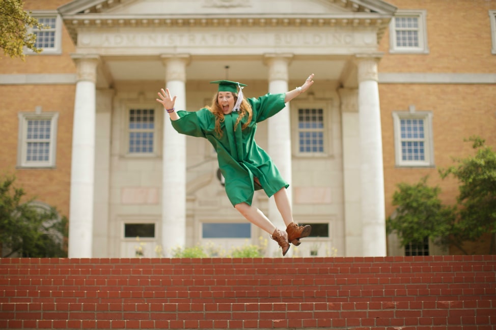 Blog - Should You Use Student Loans For College Or Pay-As-You-Go?